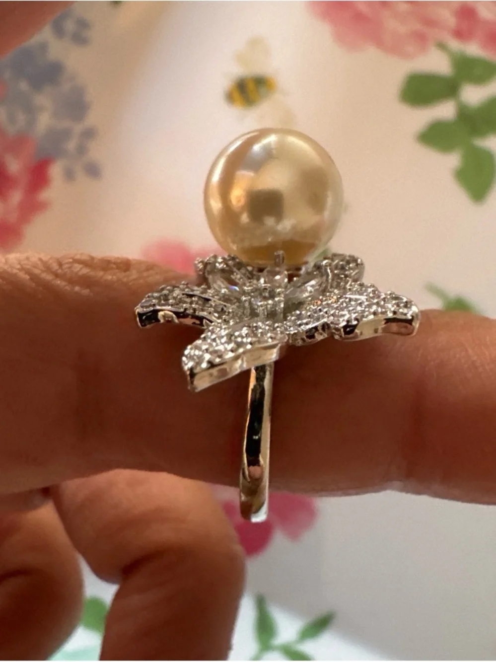 Silver Floral Pearl Ring with Cream Pearl Accent 7.5/8